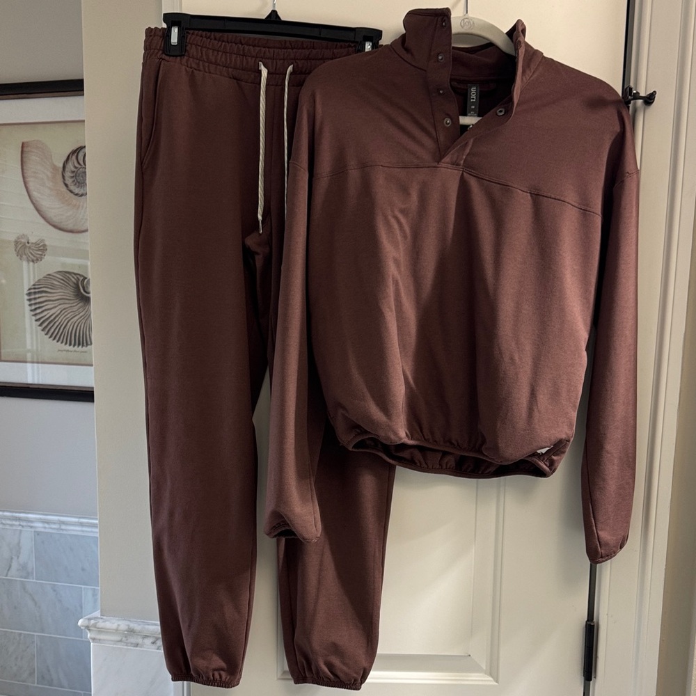 Brown Women's Vuori Jogger Set